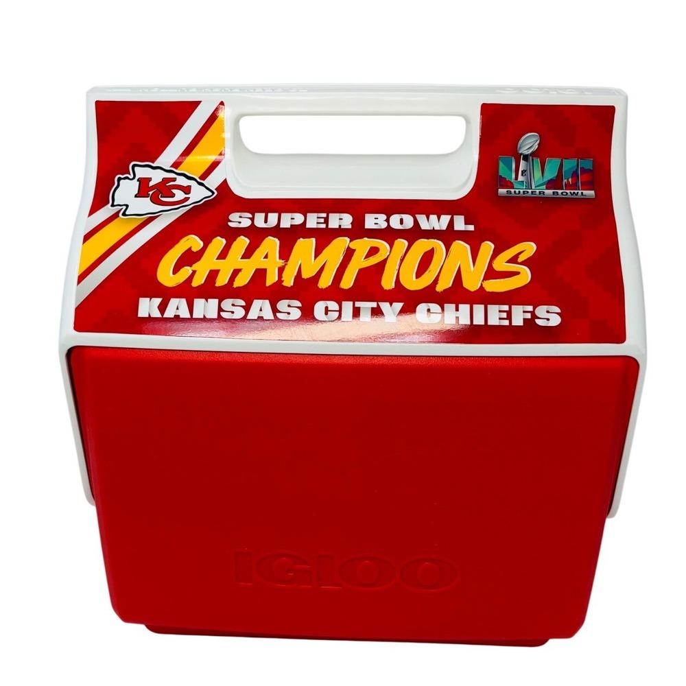 Igloo Kansas City Chiefs Super Bowl LVII Champions Playmate Pal 7 Qt Red‎ Cooler